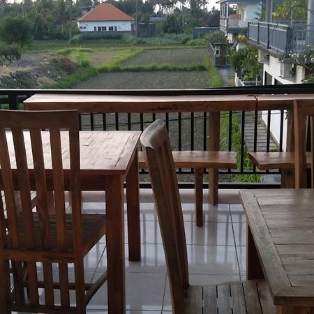 Mesari Homestay & Warung Amed Екстериор снимка