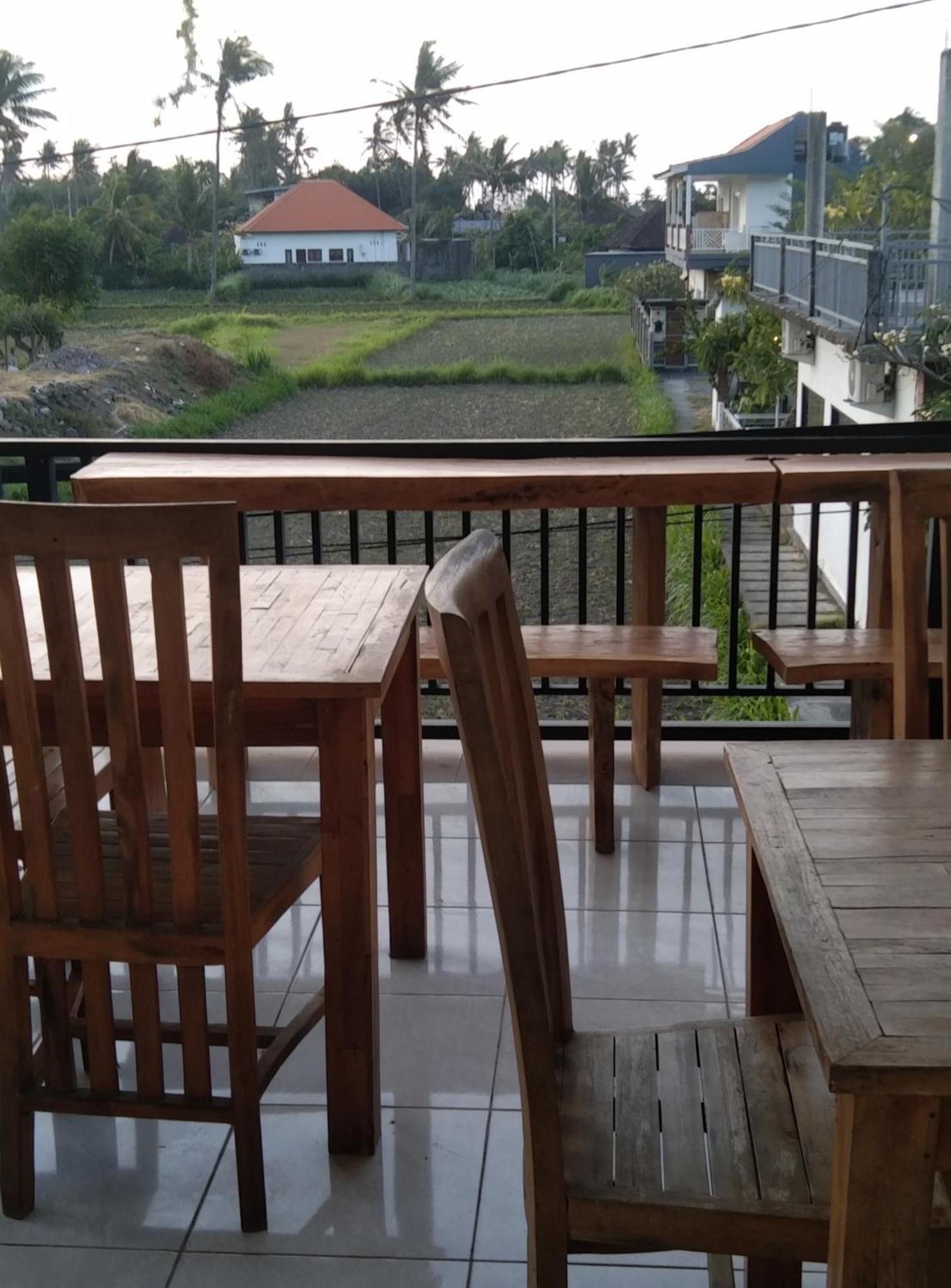 Mesari Homestay & Warung Amed Екстериор снимка