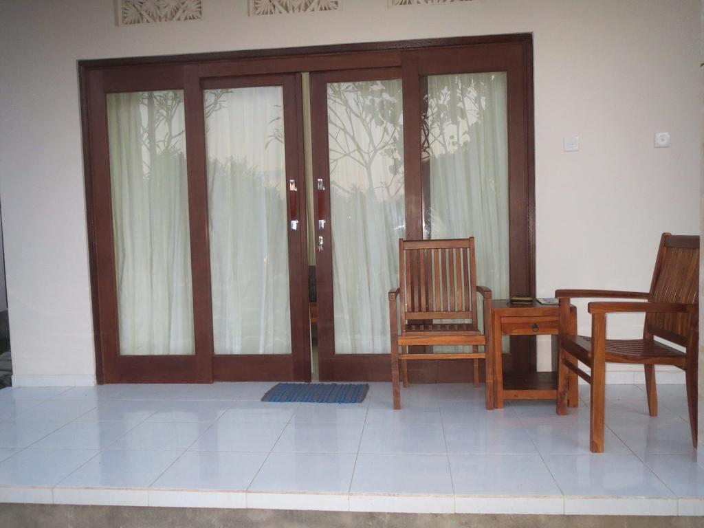 Mesari Homestay & Warung Amed Екстериор снимка