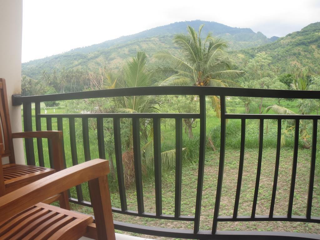 Mesari Homestay & Warung Amed Екстериор снимка