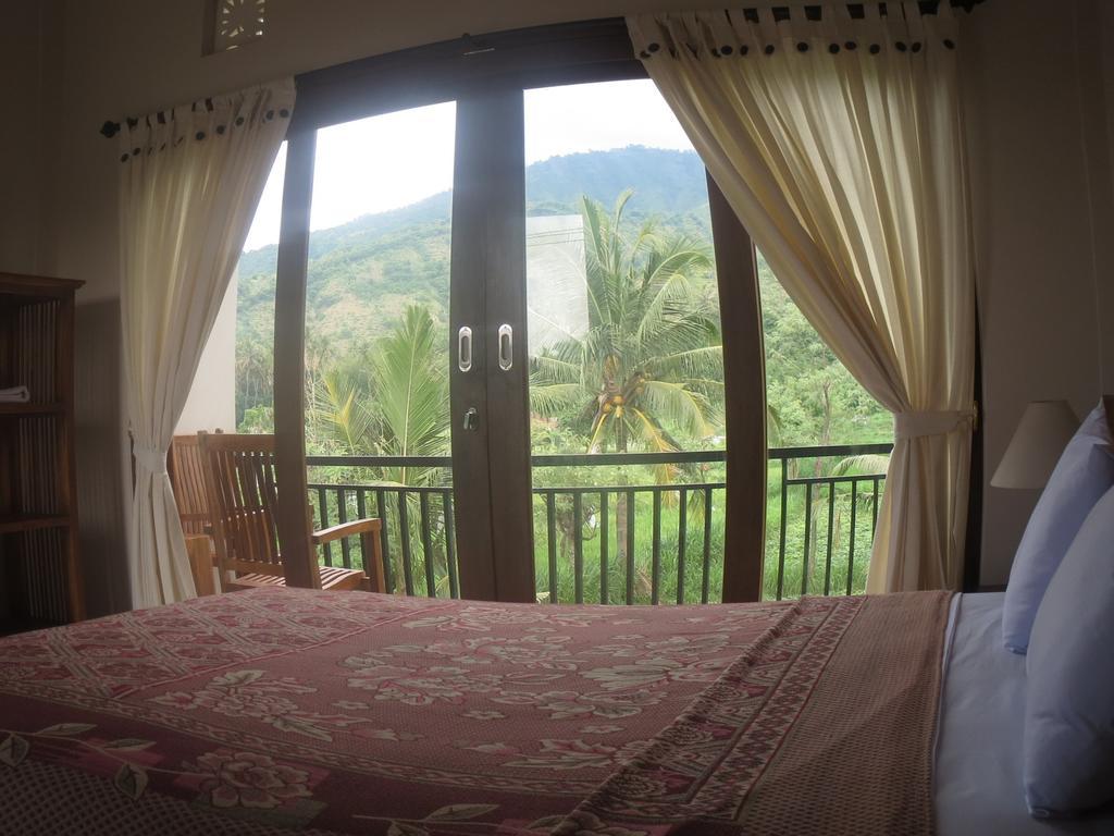 Mesari Homestay & Warung Amed Екстериор снимка