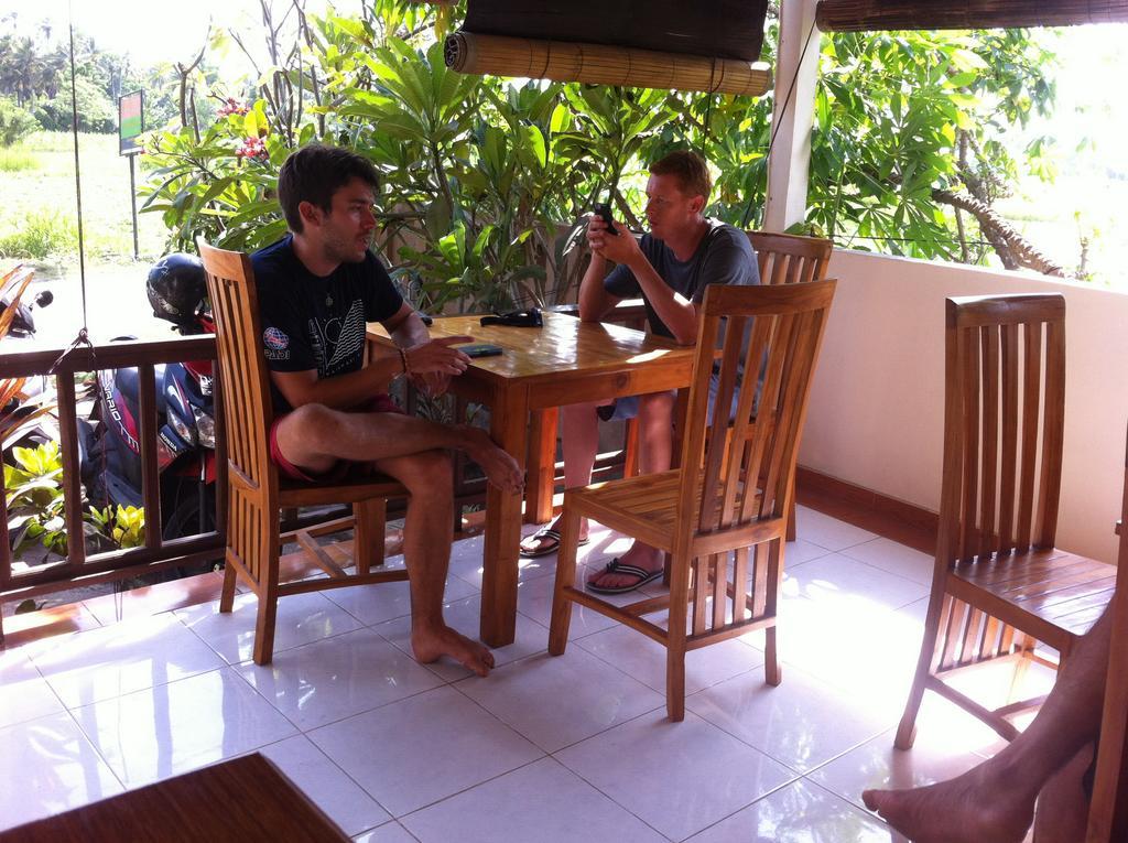 Mesari Homestay & Warung Amed Екстериор снимка