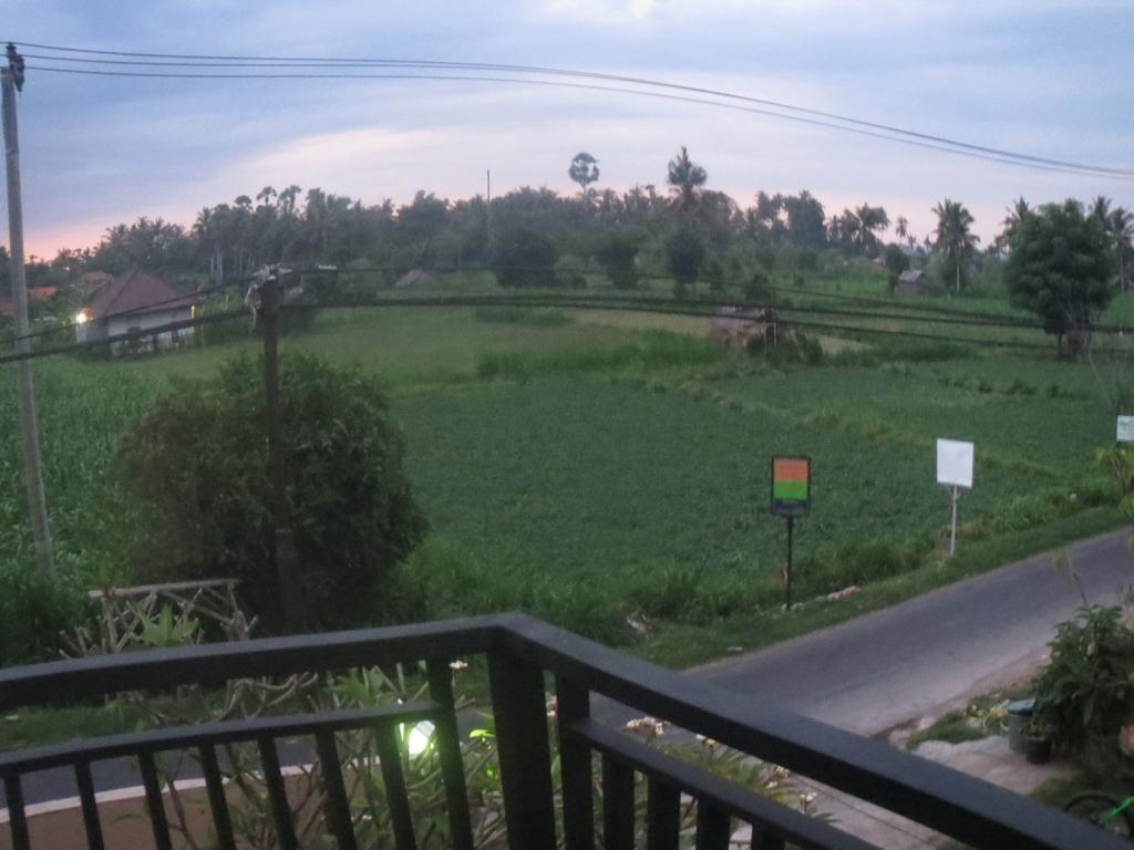 Mesari Homestay & Warung Amed Екстериор снимка