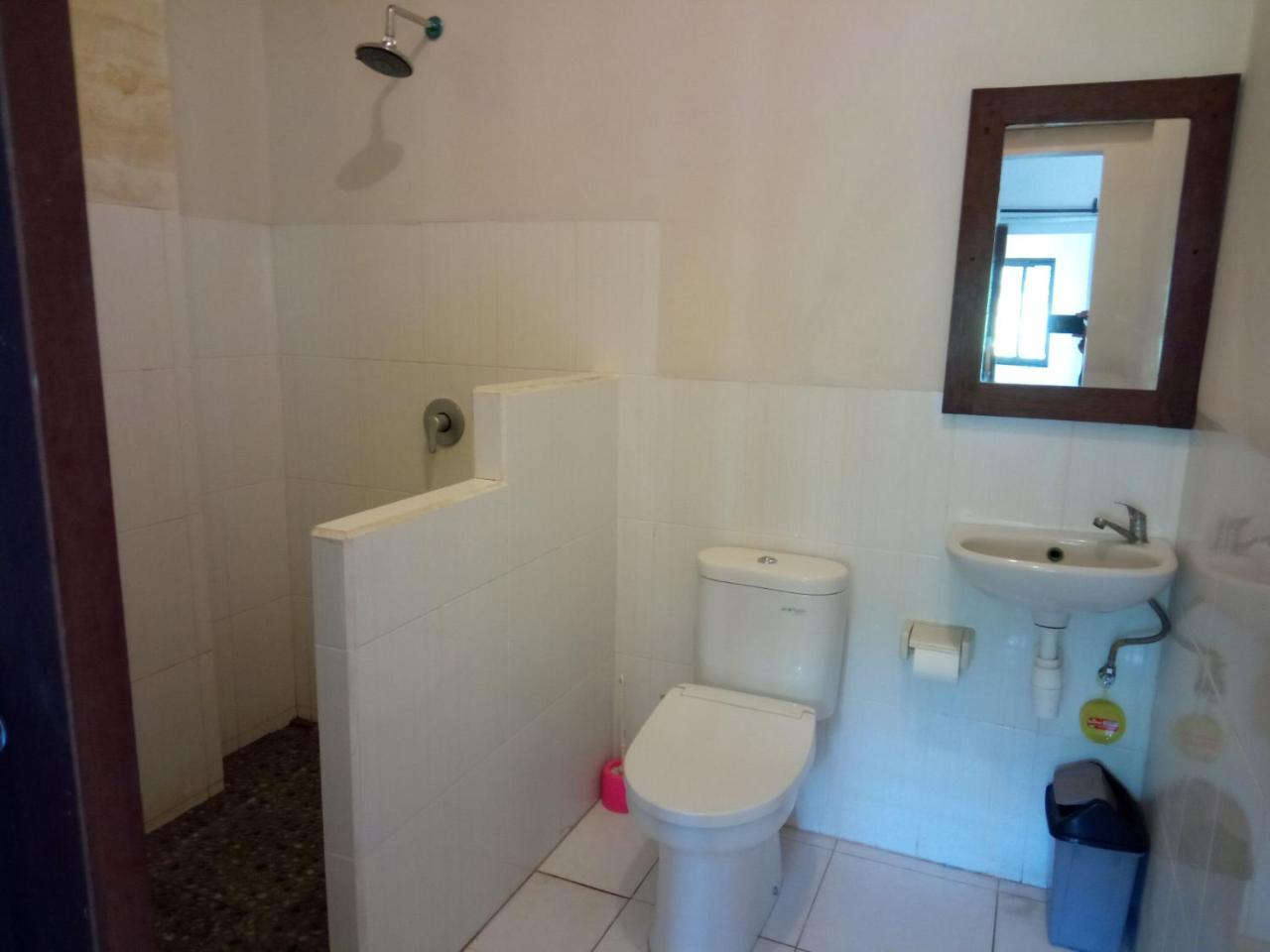 Mesari Homestay & Warung Amed Екстериор снимка